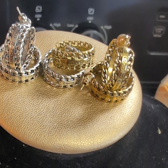 CHANEL Gold and Silver Textured Earrings - Picture 12 of 14